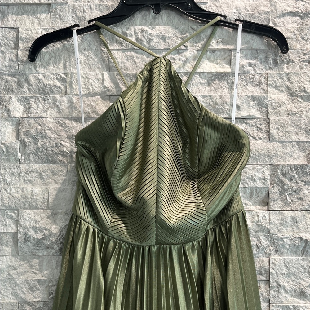 Lulus Elaborate Charm Olive Green Satin Pleated Backless Maxi Dress Sz-S - Picture 6 of 13
